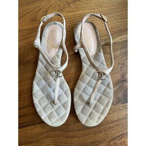 Chanel Beige Pale Pink Quilted Suede Thong Sandals With Crystal CC 37.5 C / 6.5